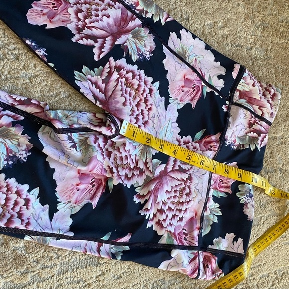 Athleta Run Free Garden Party Floral 7/8 Tight Yoga Pant Leggings Workout Gym: S - Picture 4 of 9